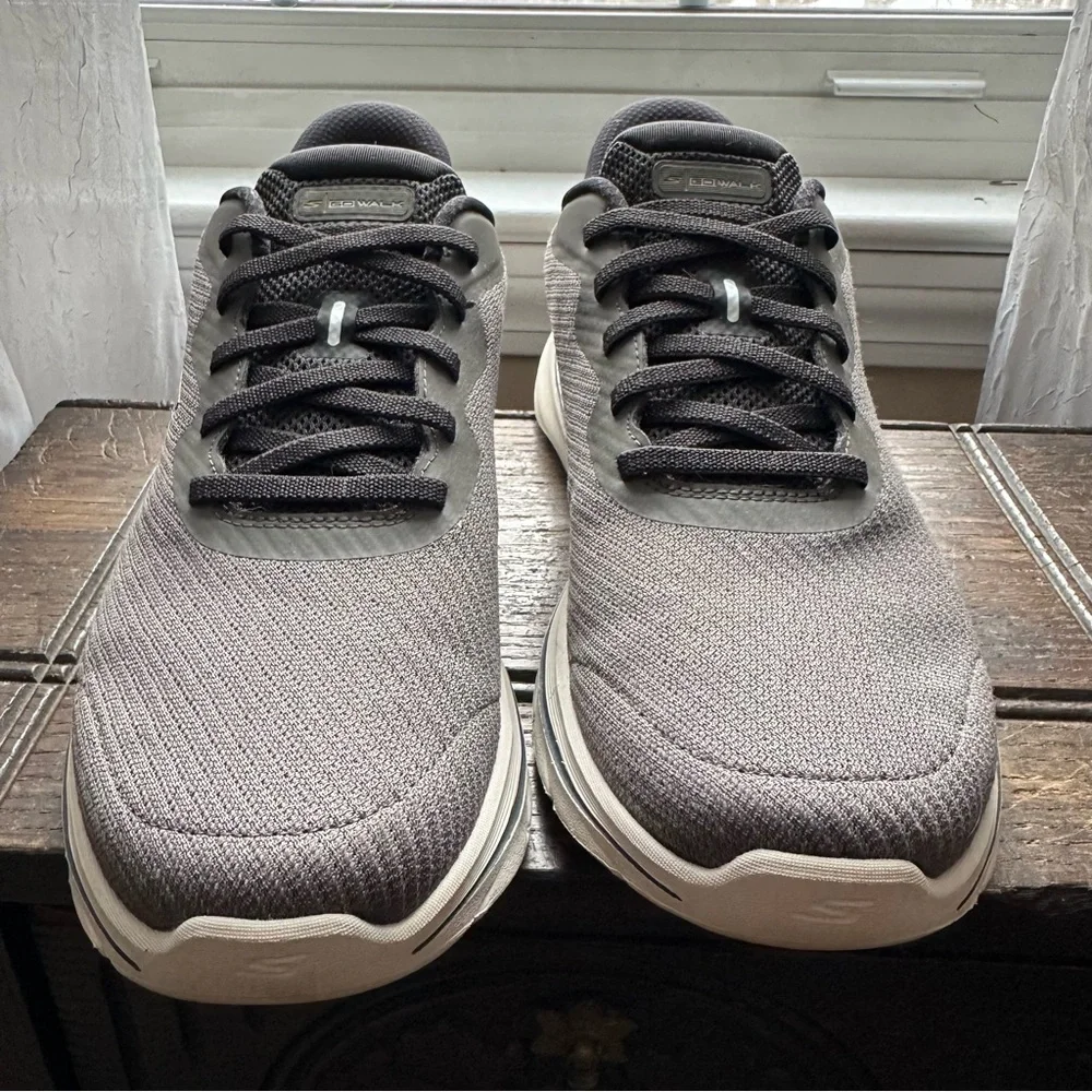 Skechers Hands Free Slip-in Sneakers‎ in GO WALK 8 Pate